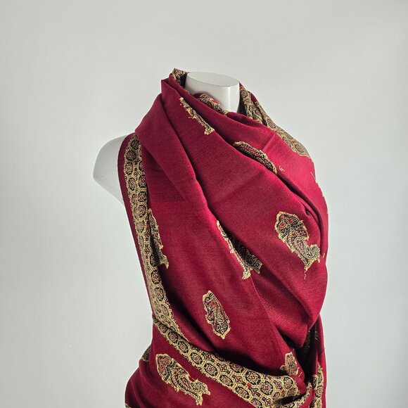 Vintage Kashmiri Embroidery Red & Gold Wrap Scarf Made In India - Picture 2 of 7